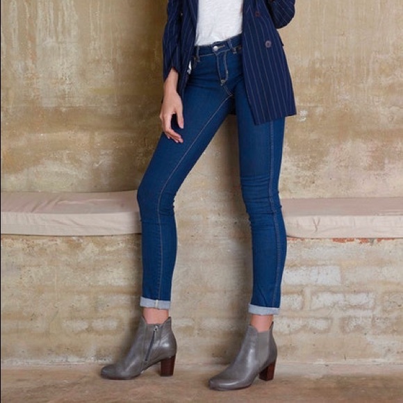 NEW FRYE Short Nora Zip Boots - 9 - Picture 2 of 14